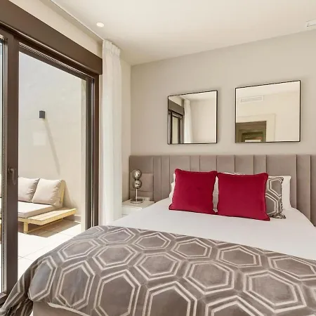 Velaya Beachfront Sanctuary * Εστεπόνα