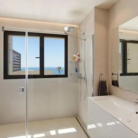 Velaya Beachfront Sanctuary Feriehus *